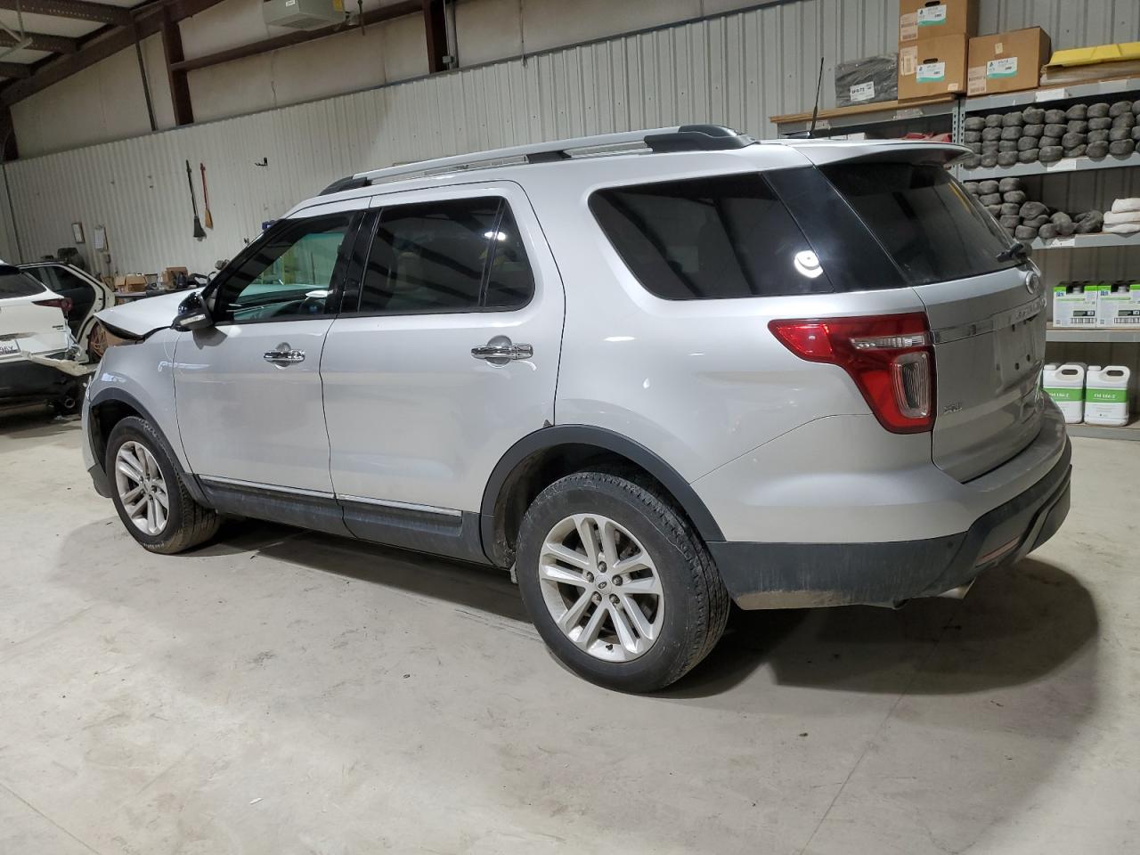 2015 Ford Explorer - Image 2