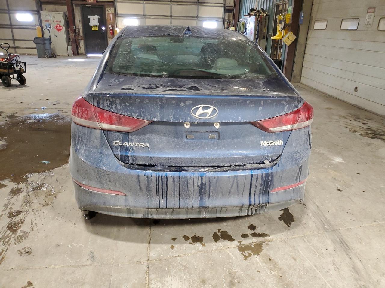 2018 Hyundai Elantra - Image 6