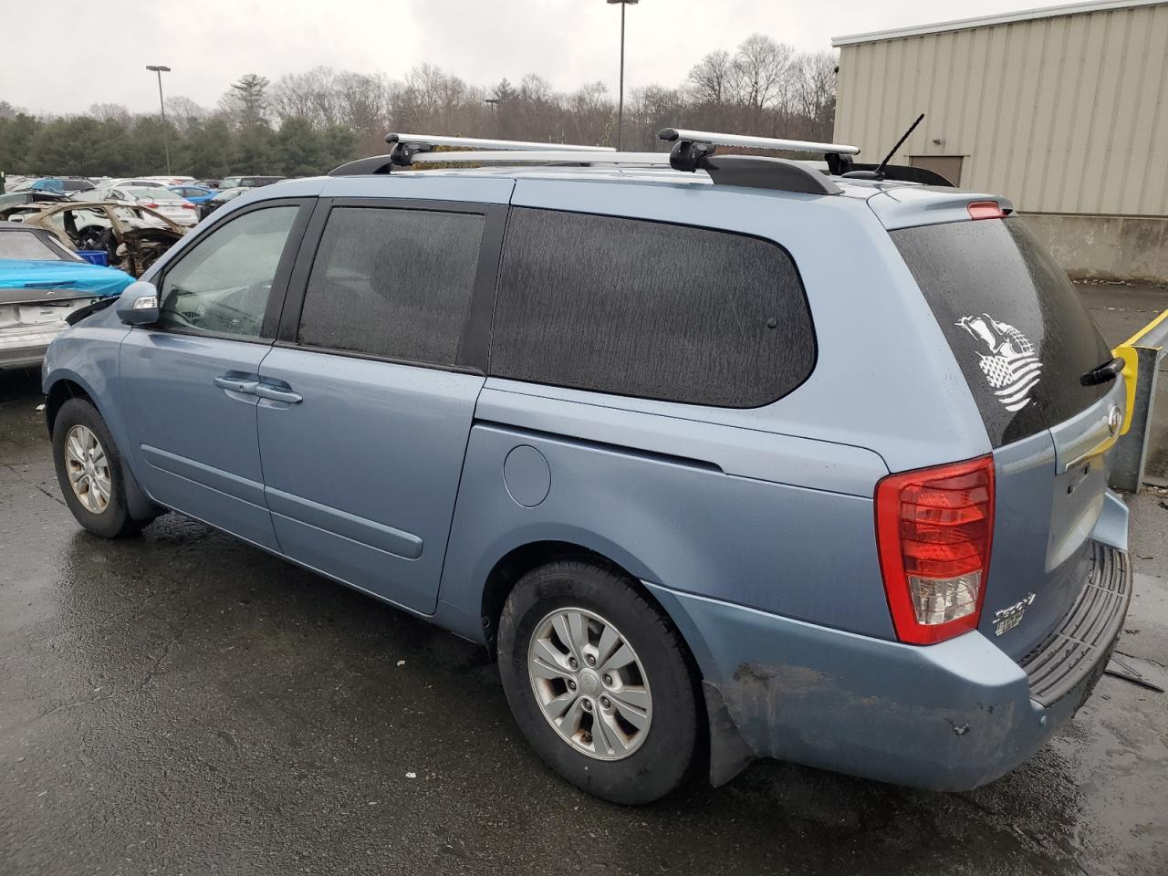 2012 Kia Sedona - Image 2