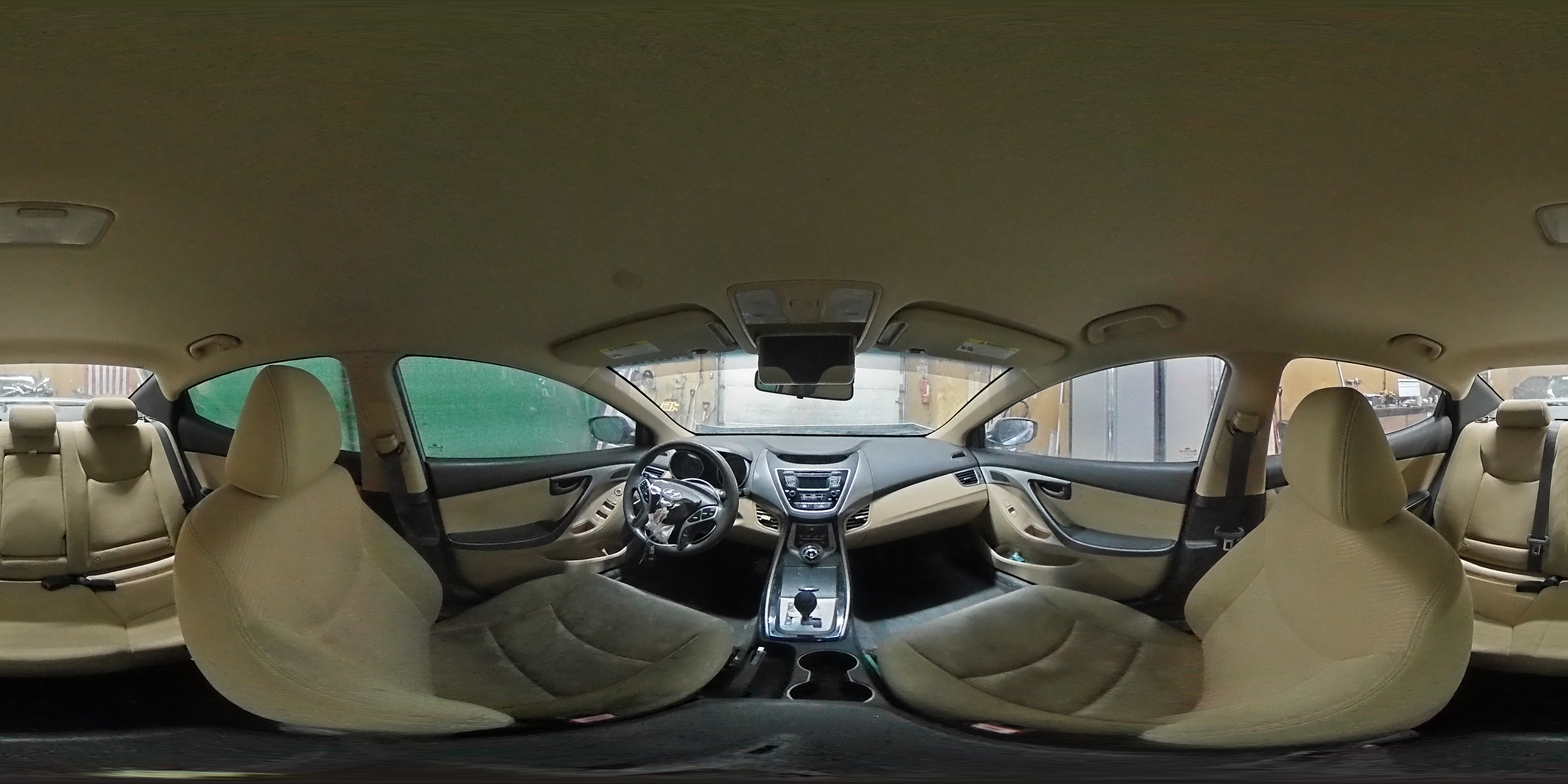 2013 Hyundai Elantra - Image 13