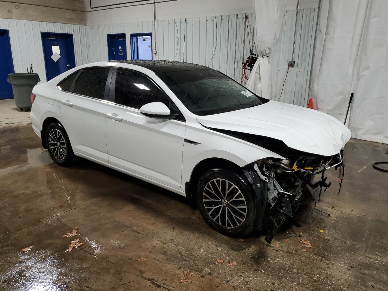 2019 Volkswagen Jetta - Image 4
