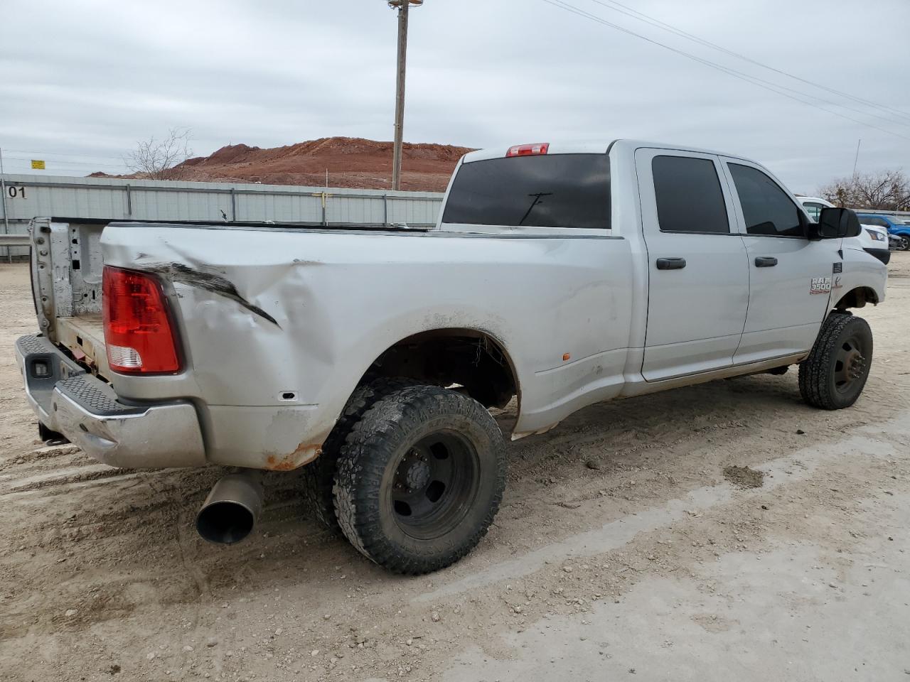 2018 RAM 3500 - Image 3
