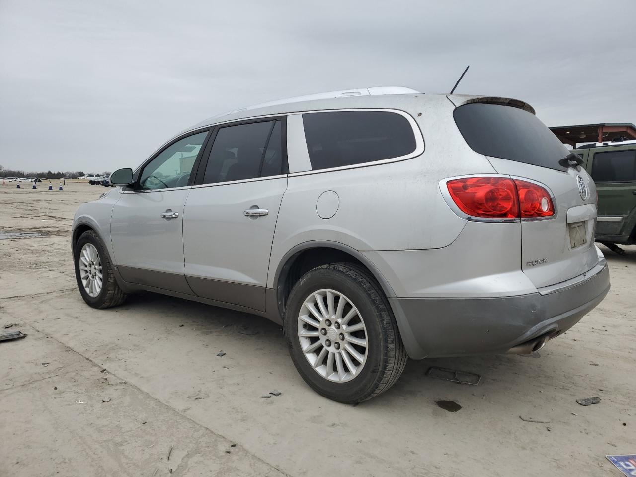 2010 Buick Enclave - Image 2