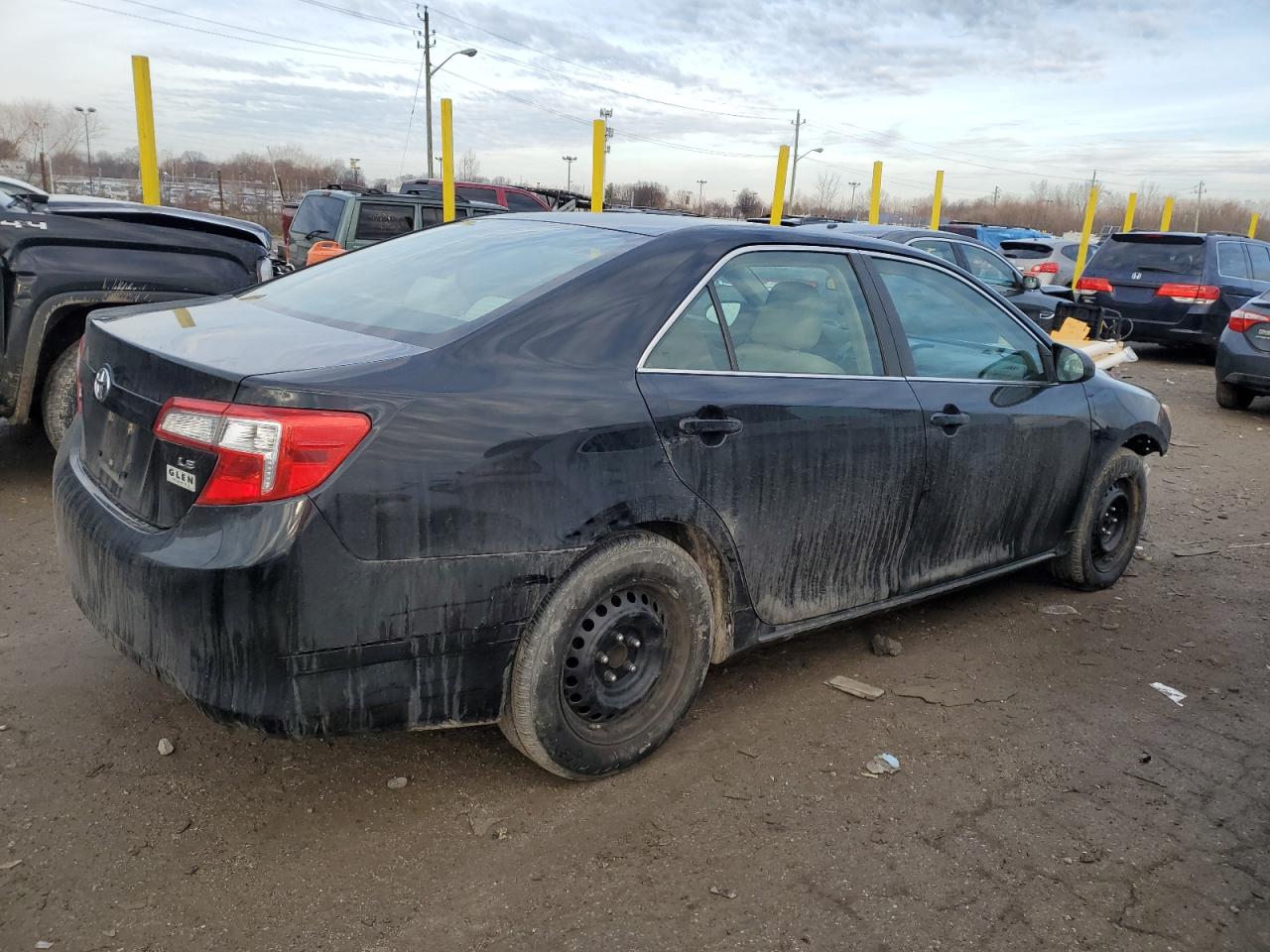 2014 Toyota Camry - Image 3