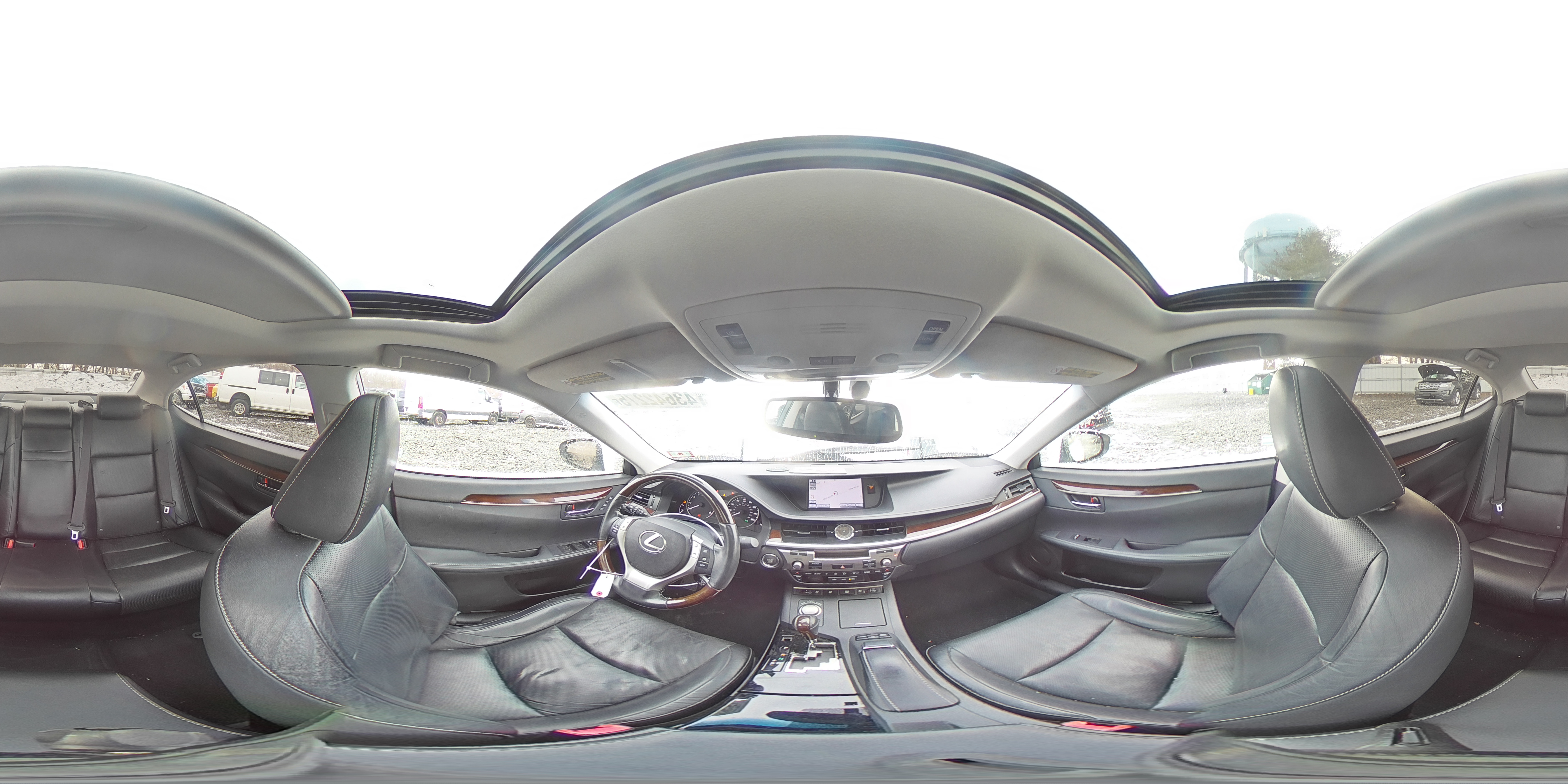 2014 Lexus ES - Image 13