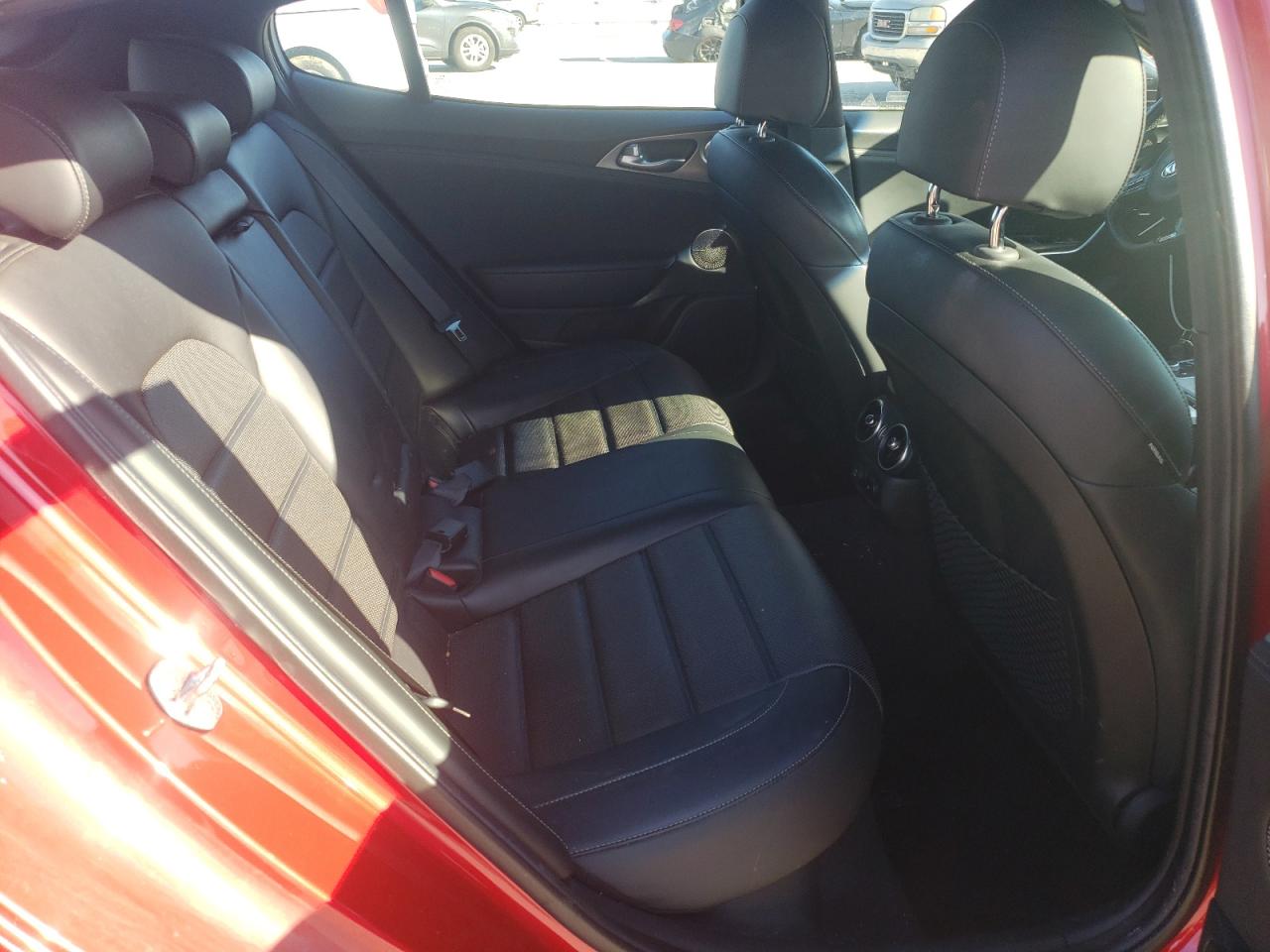 2018 Kia Stinger - Image 10