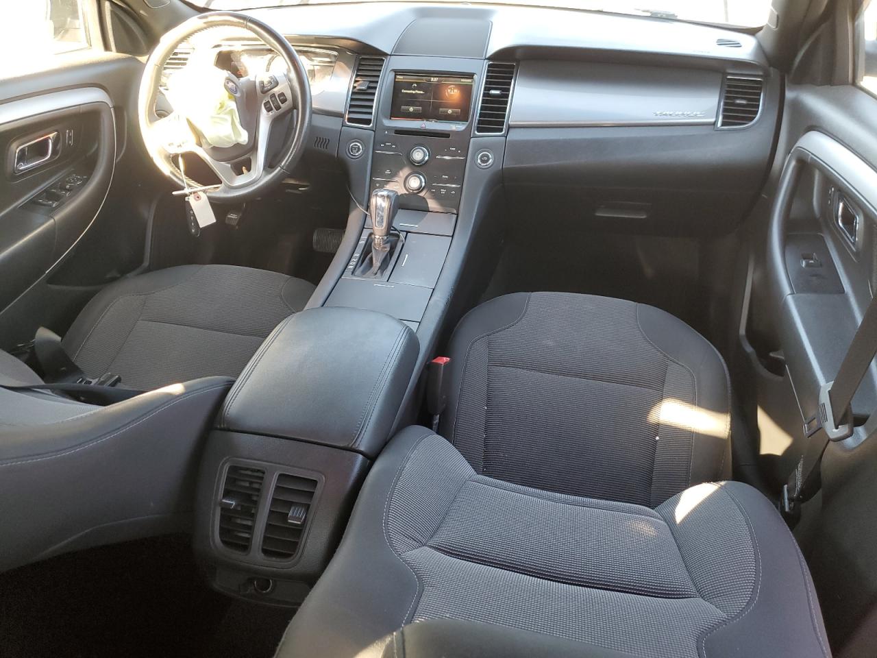 2015 Ford Taurus - Image 8