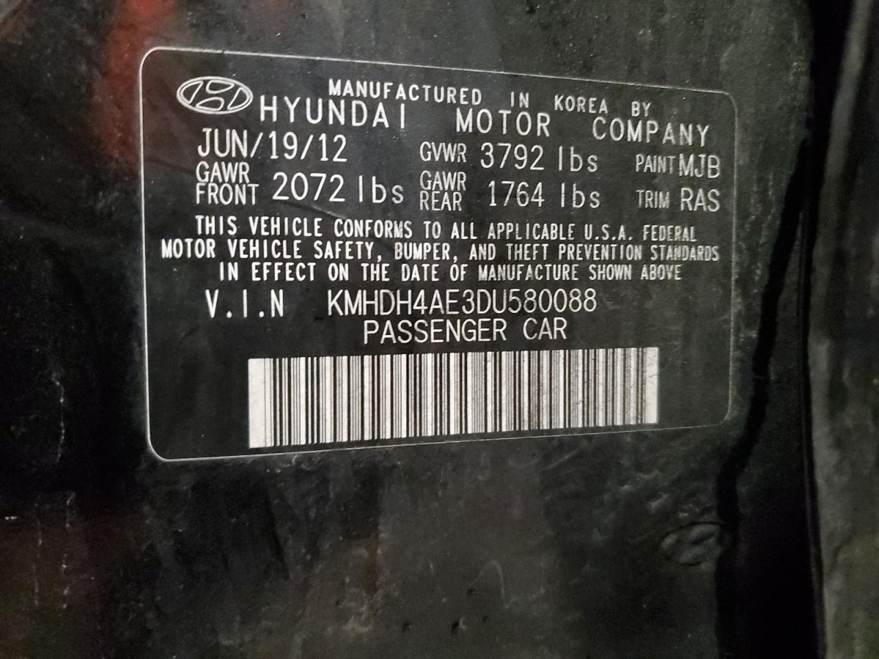 2013 Hyundai Elantra - Image 12