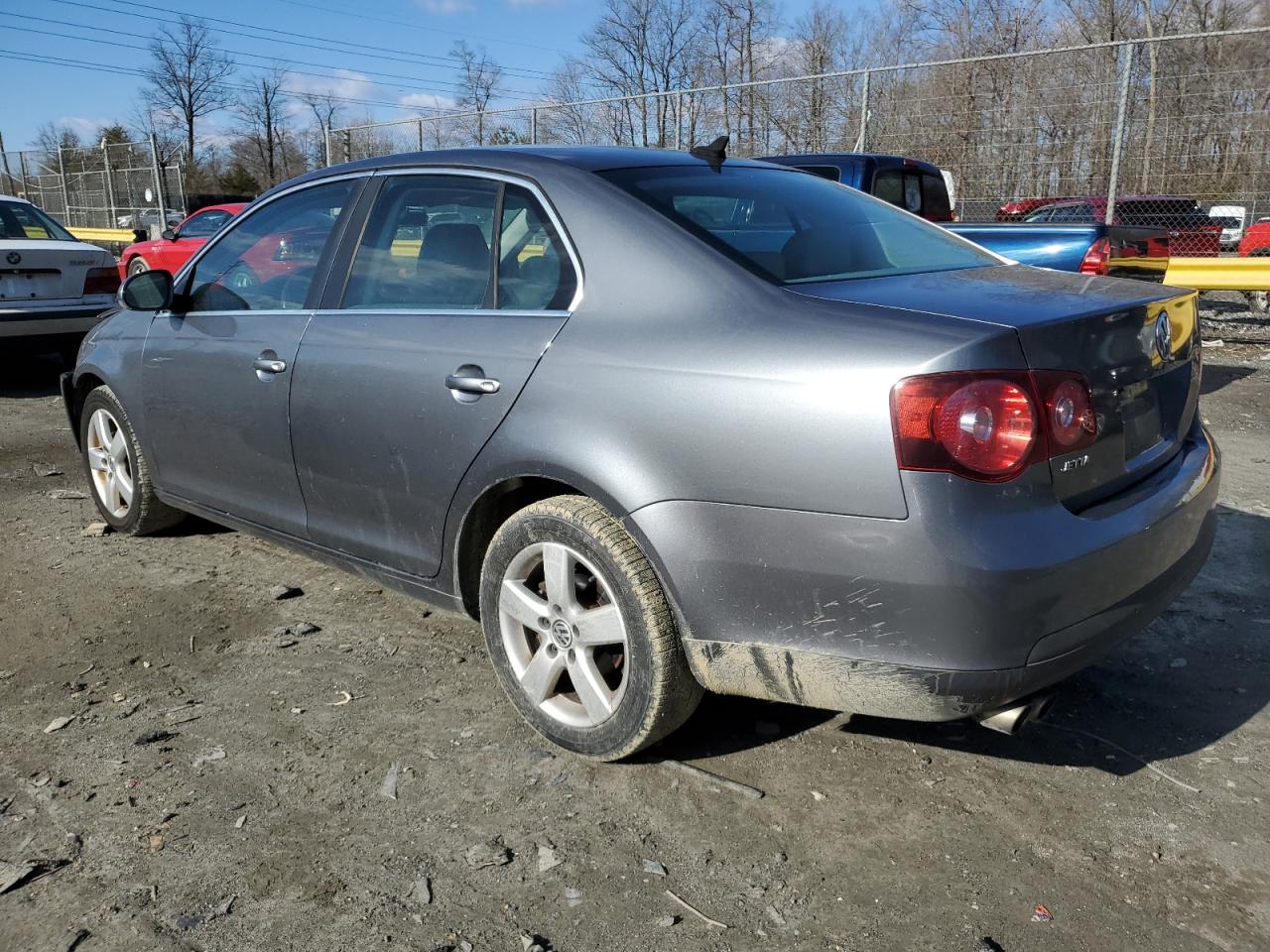 2009 Volkswagen Jetta - Image 2