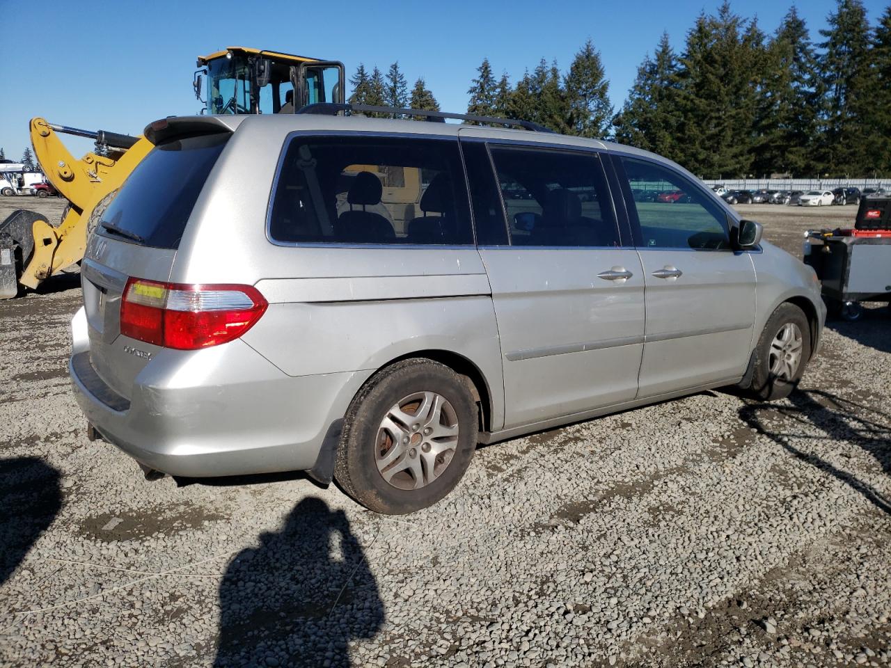 2005 Honda Odyssey - Image 3