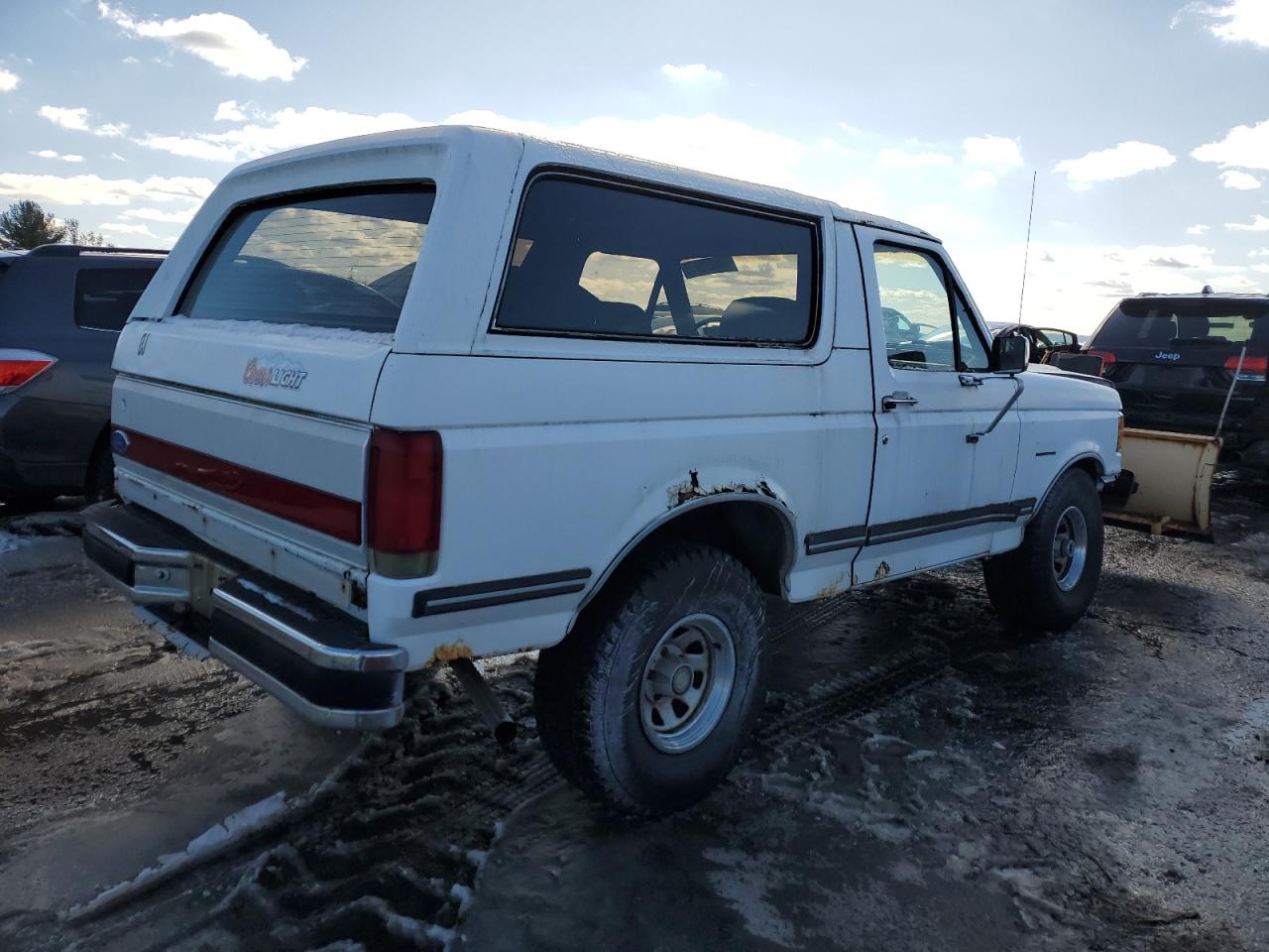 1990 Ford Bronco - Image 3