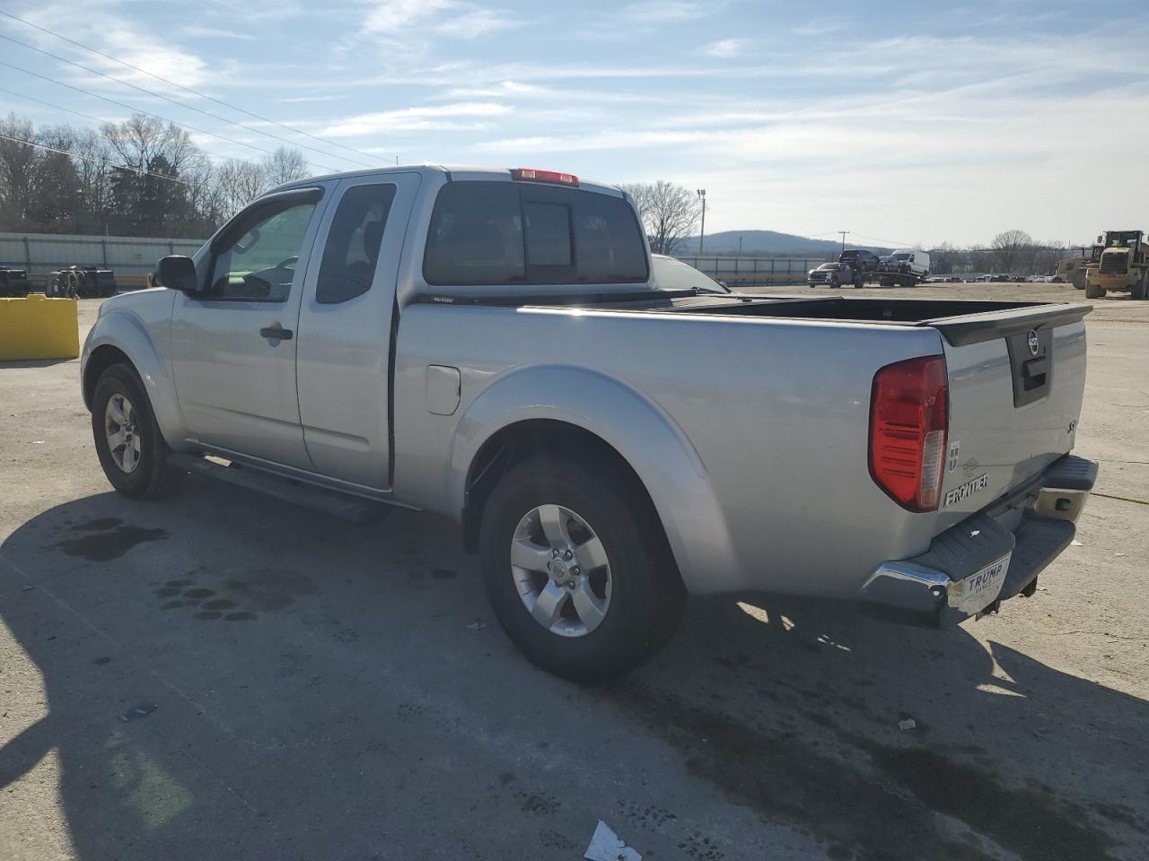 2013 Nissan Navara (Frontier) - Image 2