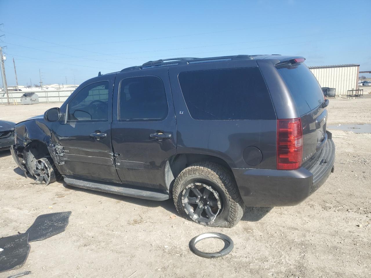 2011 Chevrolet Tahoe - Image 2