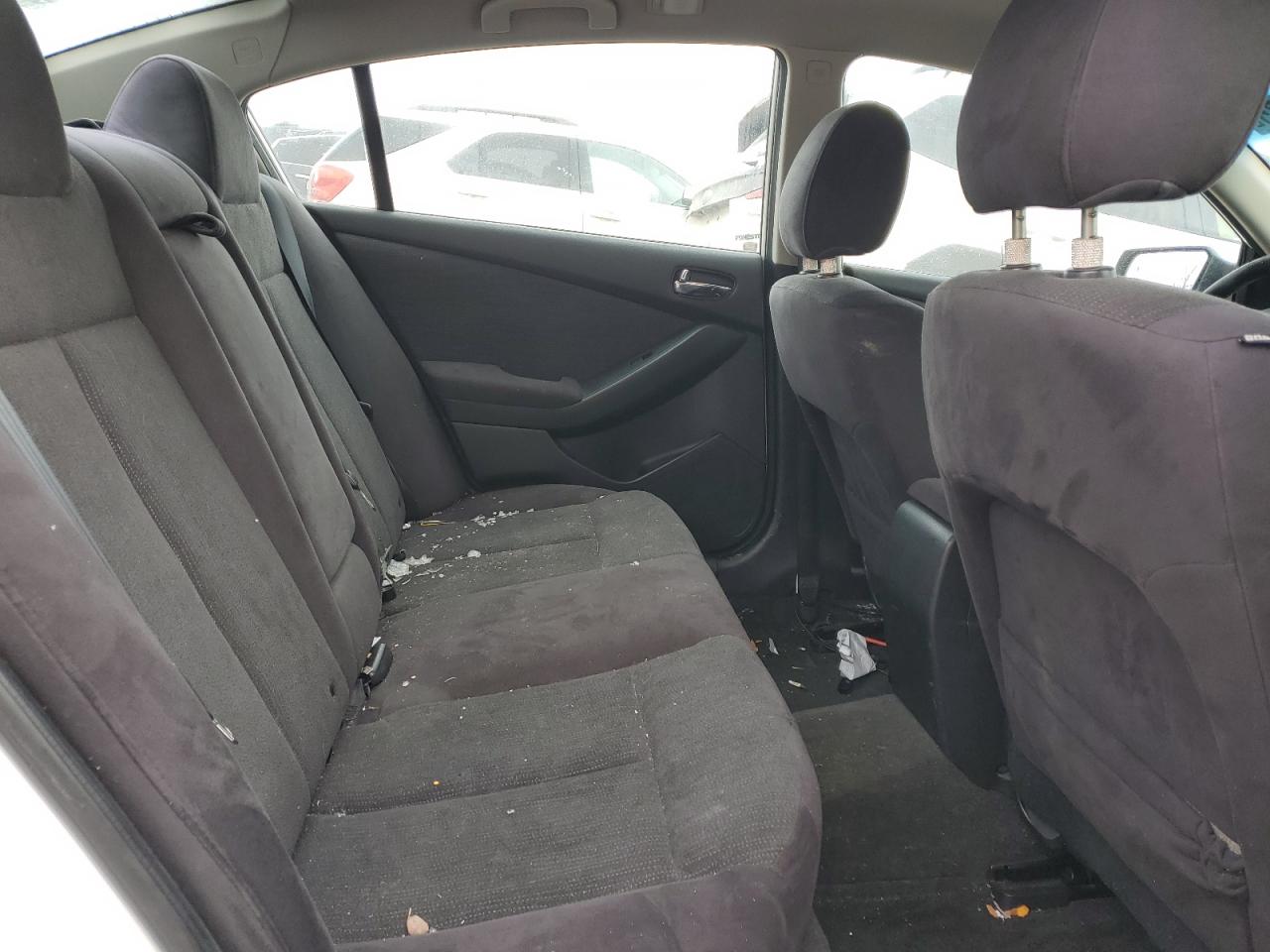 2011 Nissan Altima - Image 10