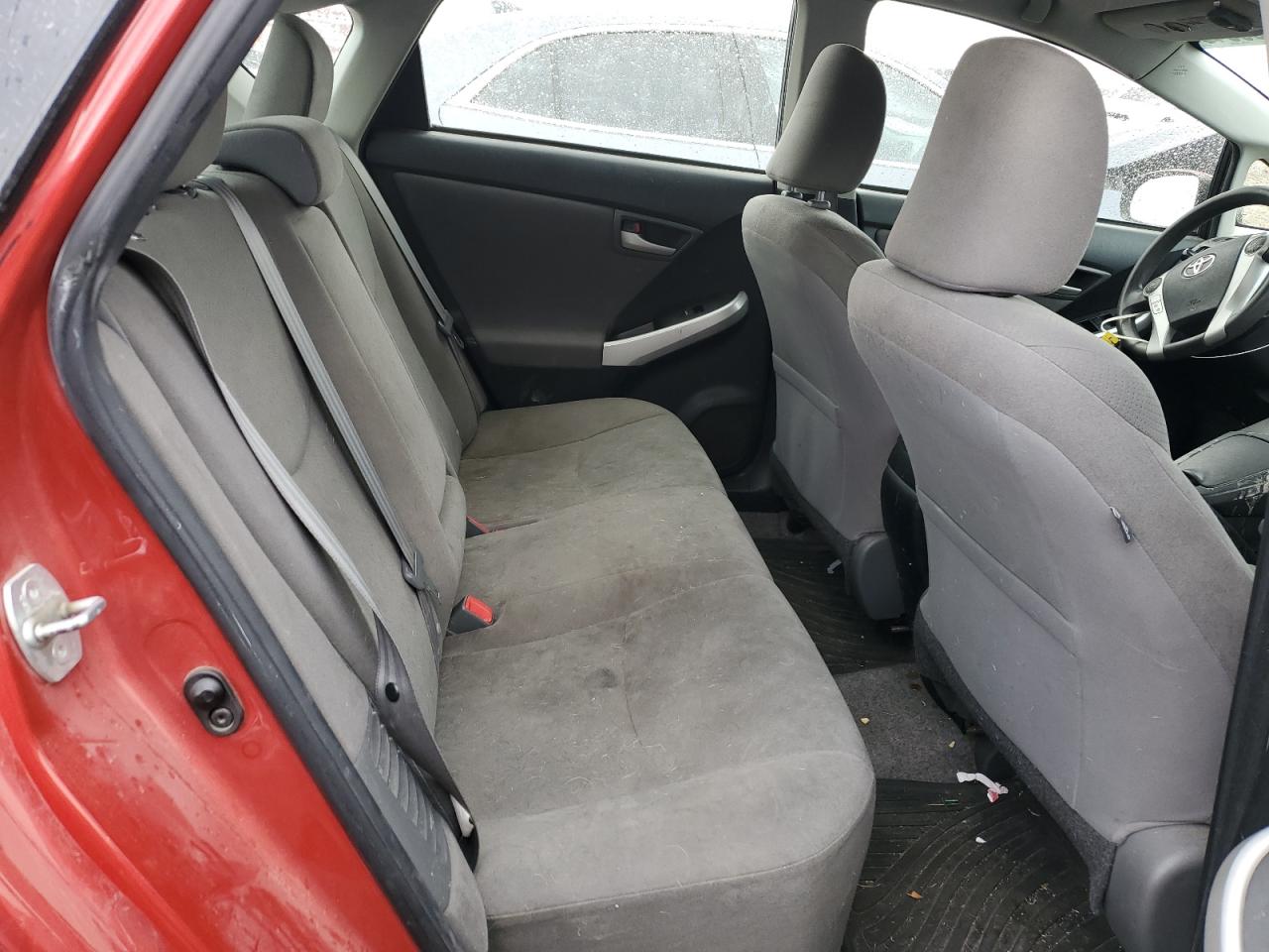 2015 Toyota Prius - Image 10