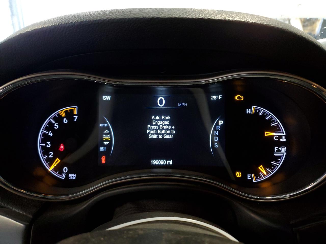 2014 Jeep Grand Cherokee - Image 9