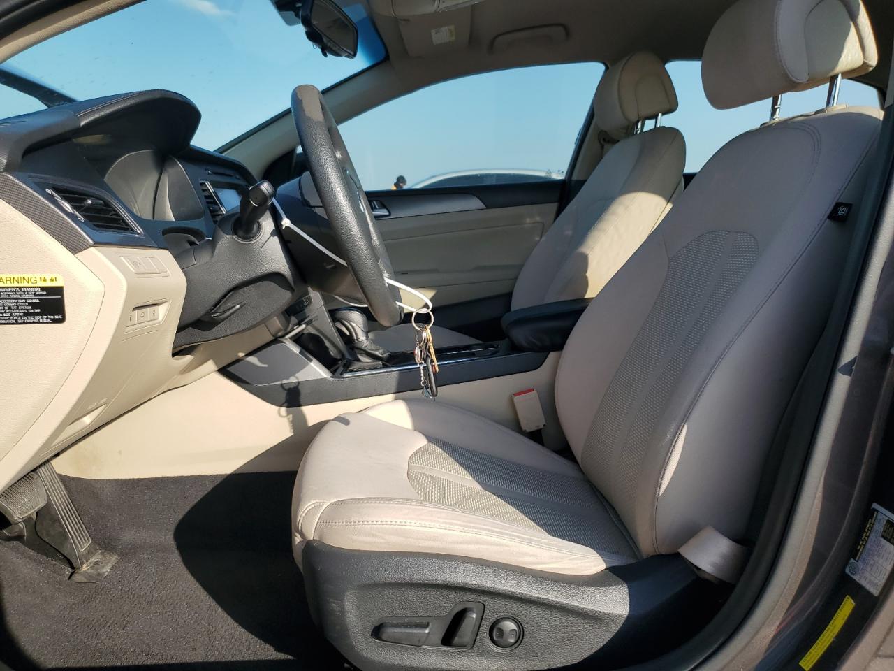 2016 Hyundai Sonata - Image 7
