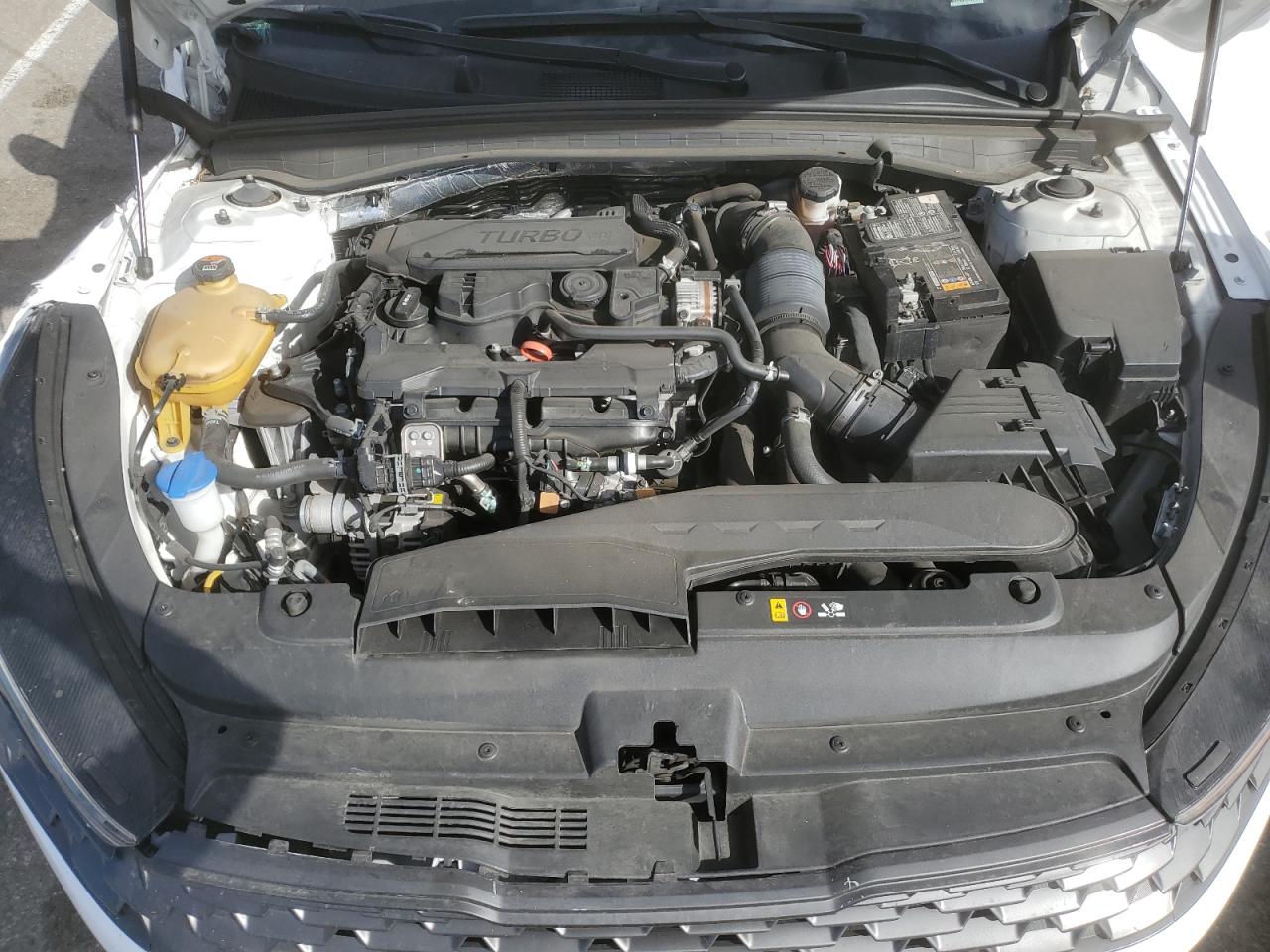 2022 Kia K5 - Image 11