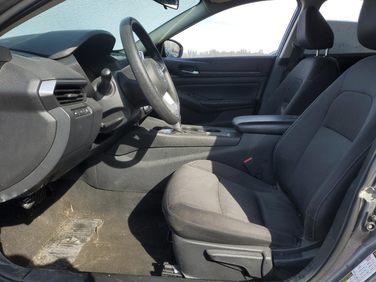 2021 Nissan Altima - Image 7