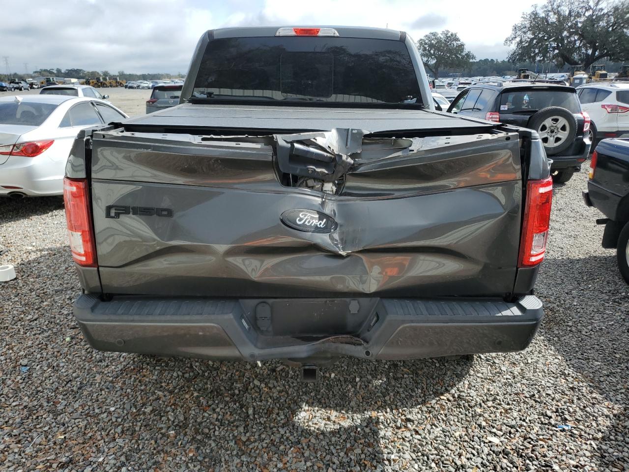 2015 Ford F-150 - Image 6