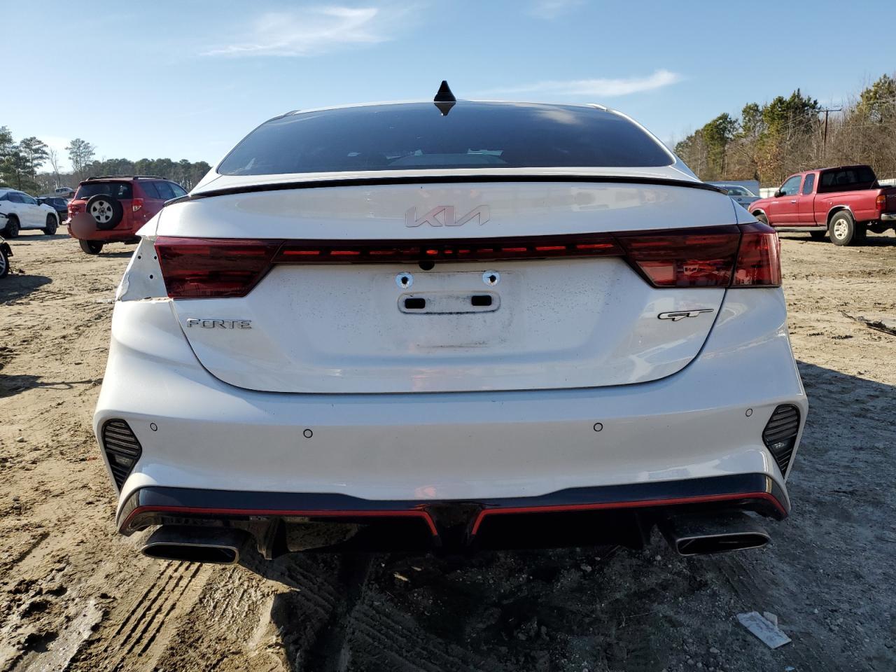 2023 Kia Forte - Image 6