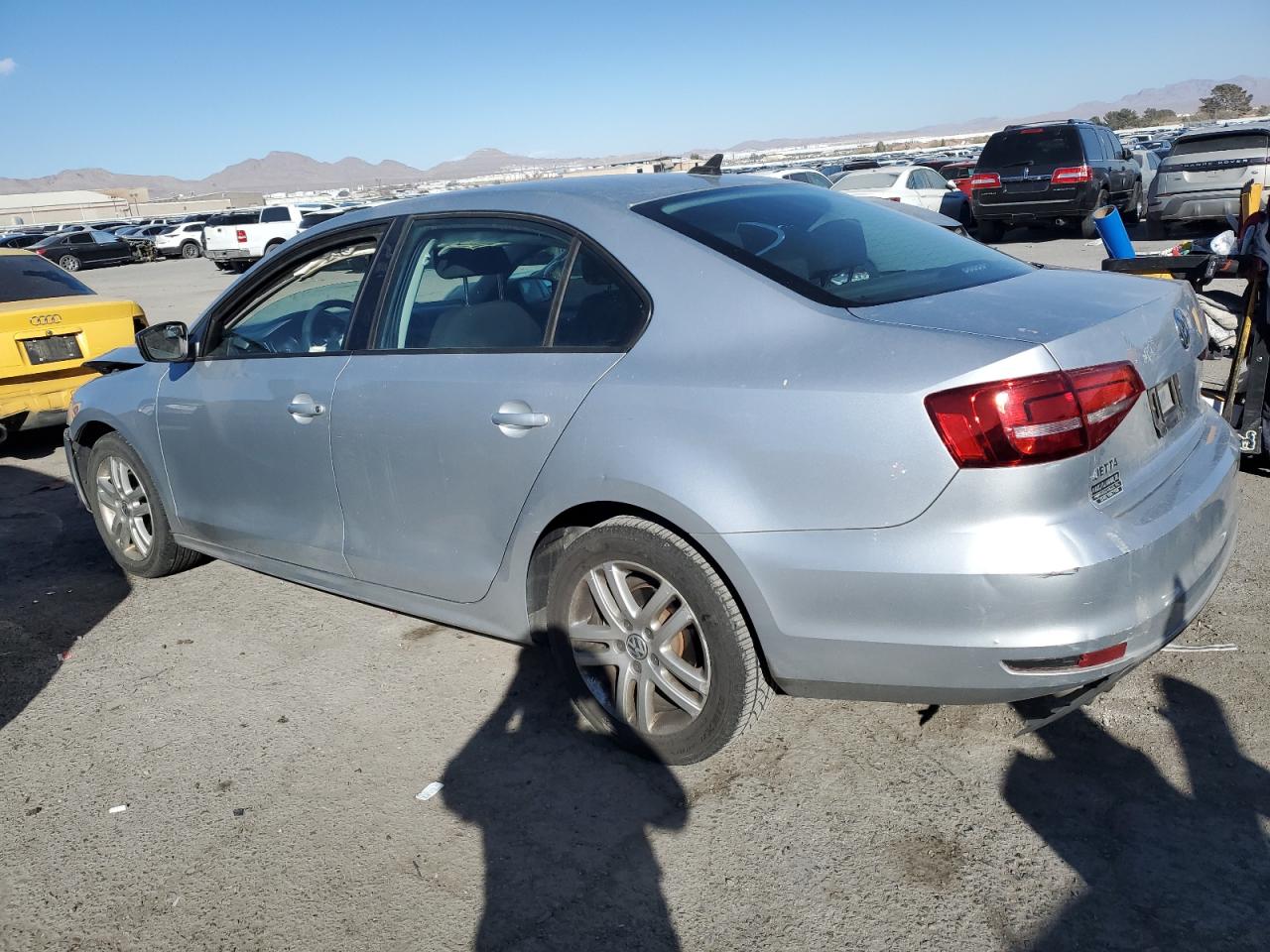 2015 Volkswagen Jetta - Image 2