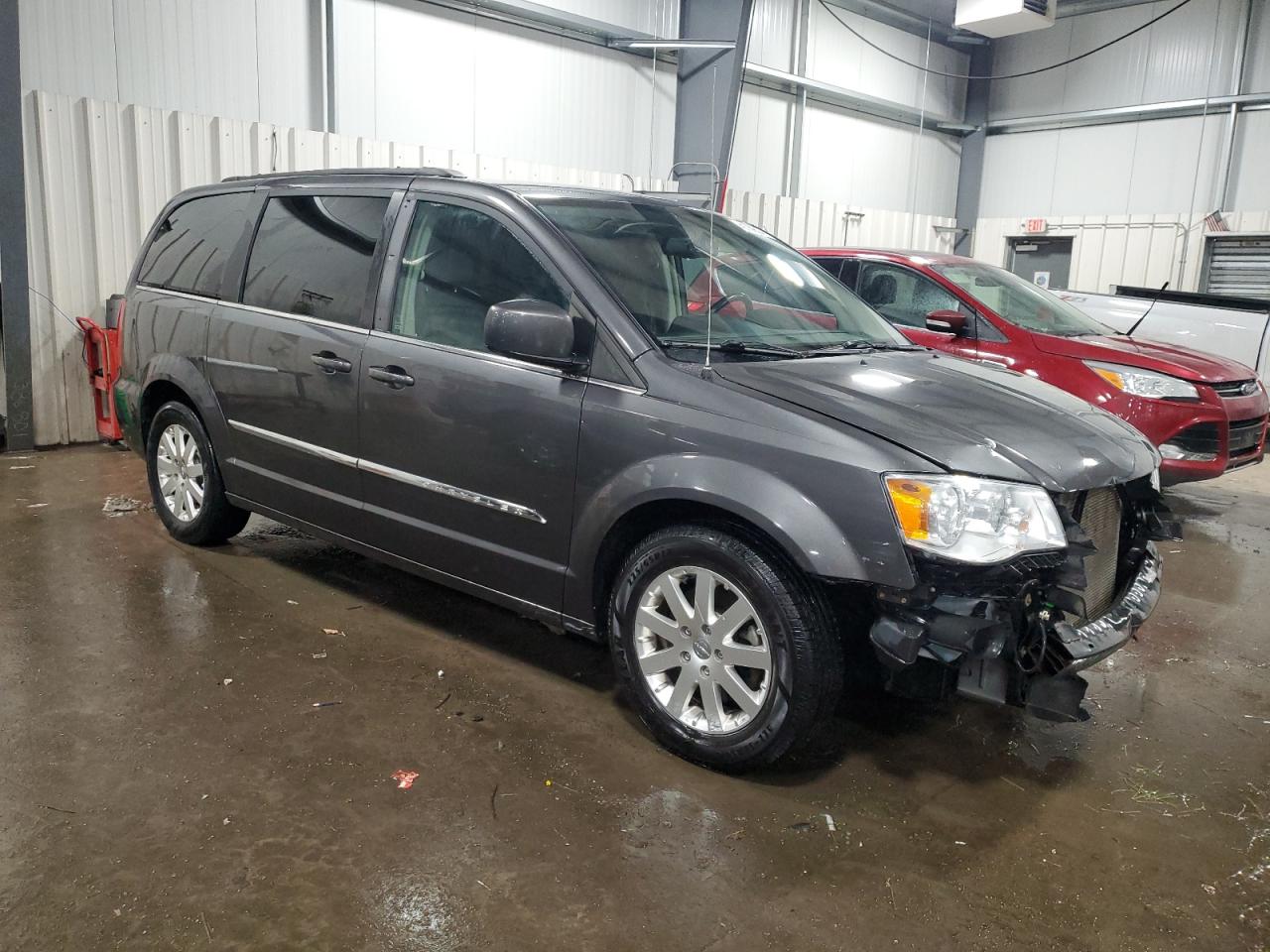 2015 Chrysler Town & Country - Image 4