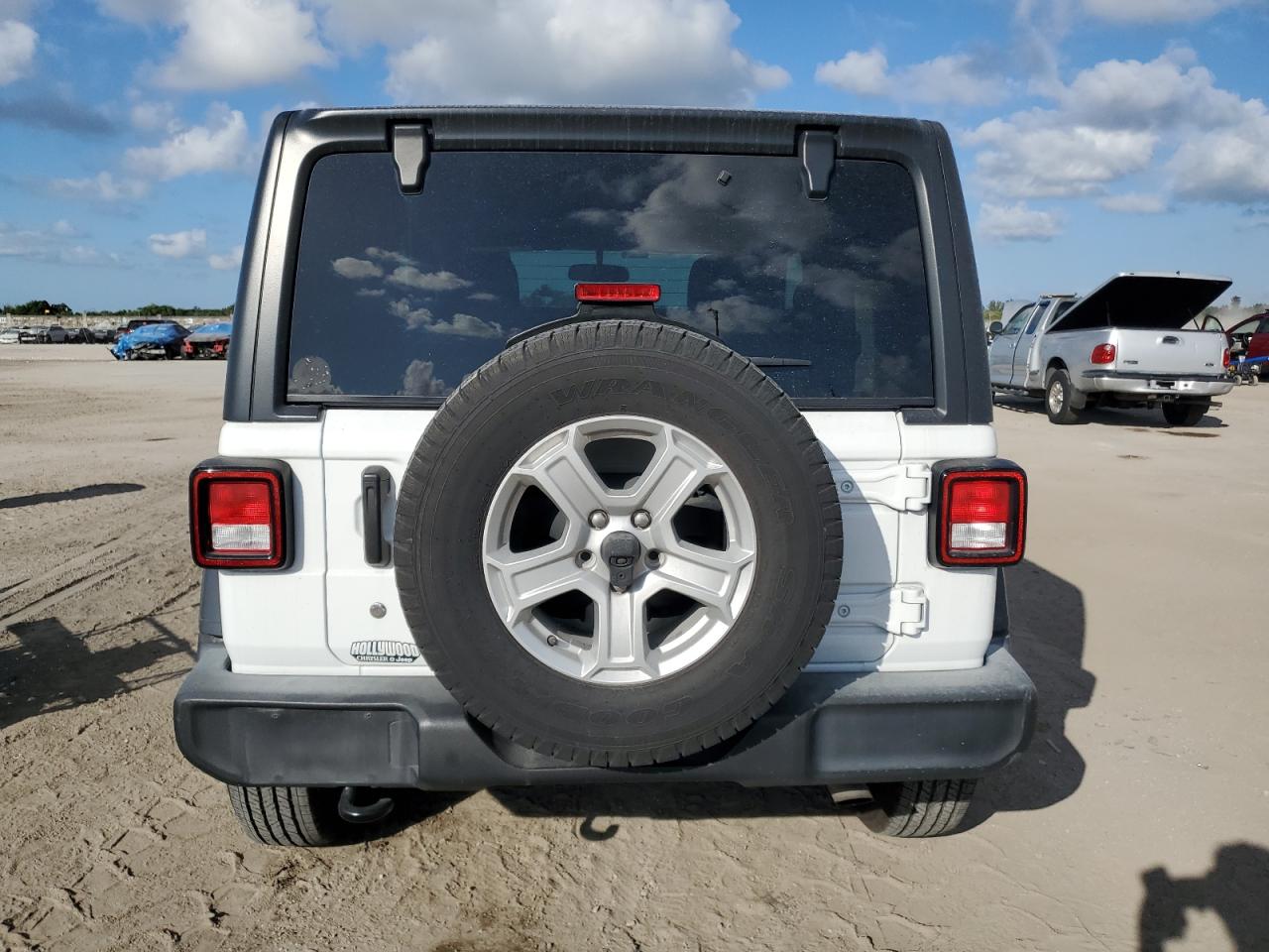 2019 Jeep Wrangler - Image 6