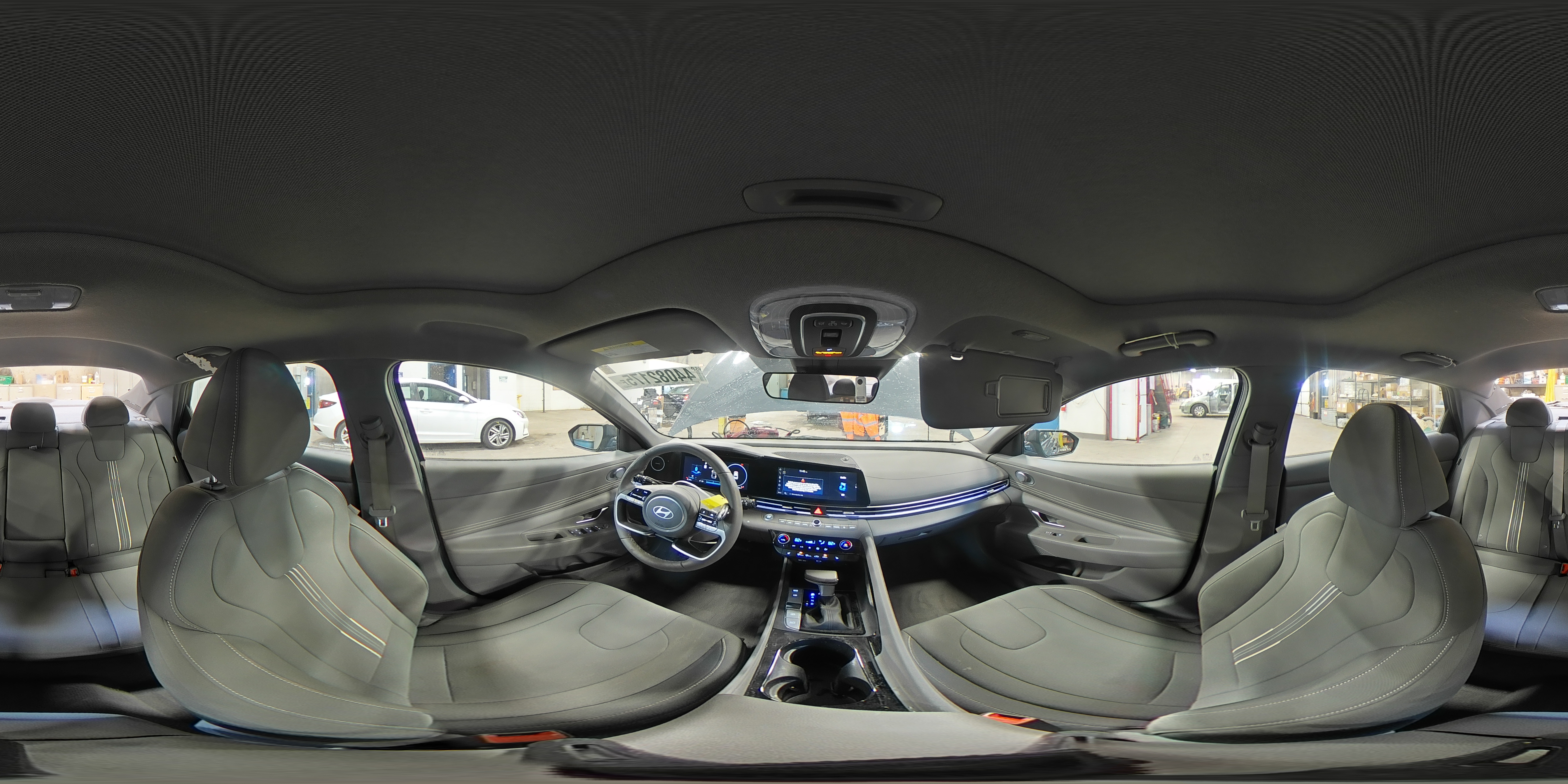 2024 Hyundai Elantra - Image 12