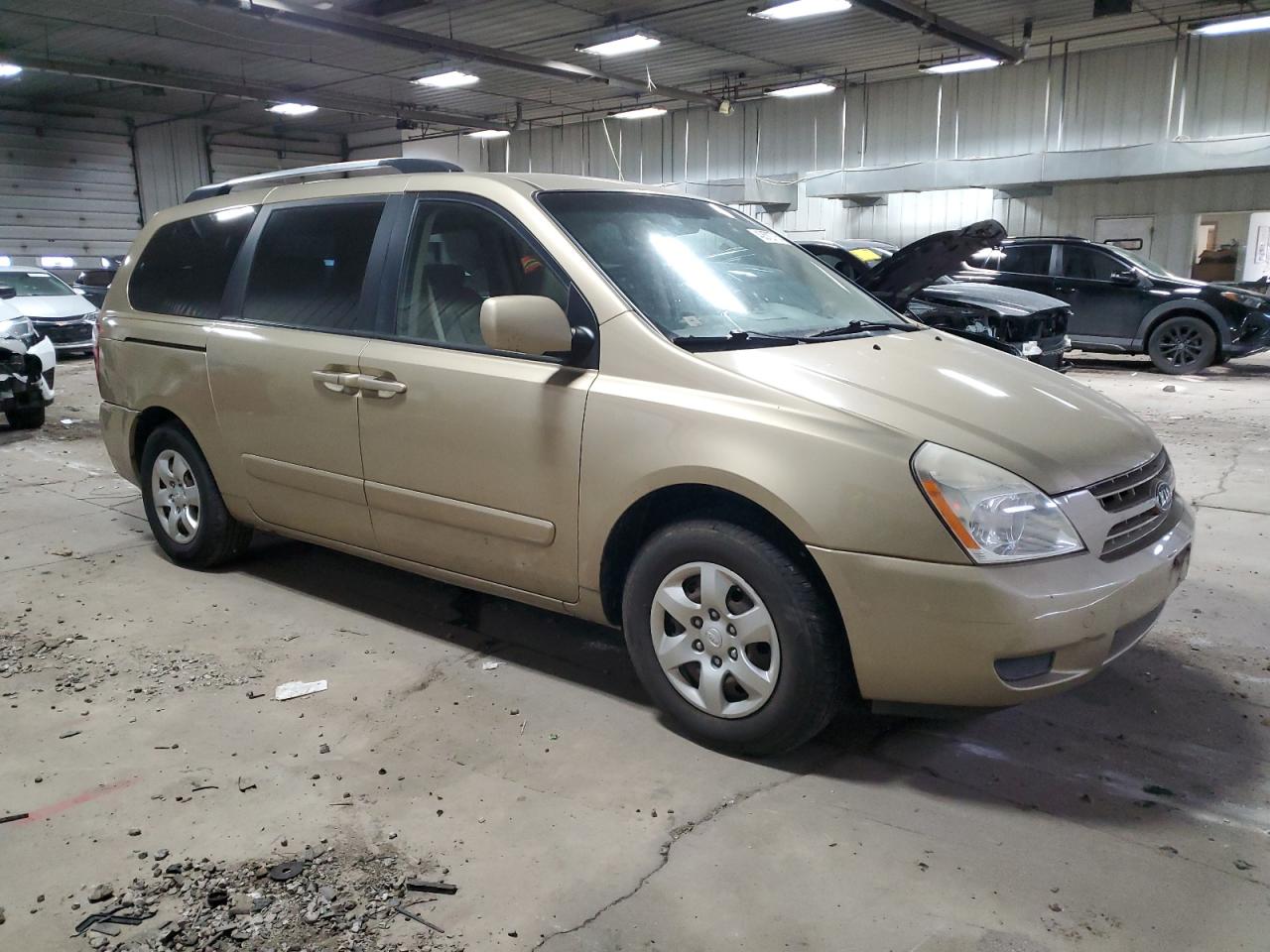 2010 Kia Sedona - Image 4