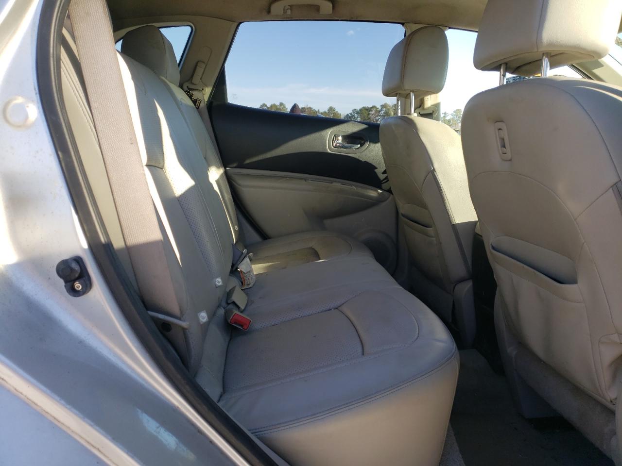 2011 Nissan Rogue - Image 11