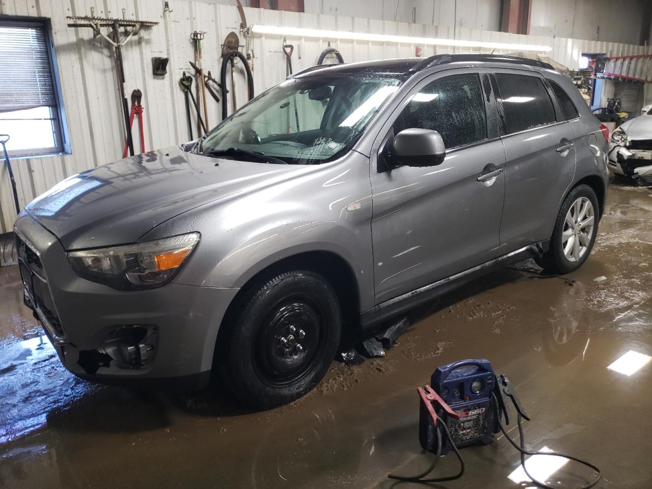 2014 Mitsubishi Outlander - Image 1