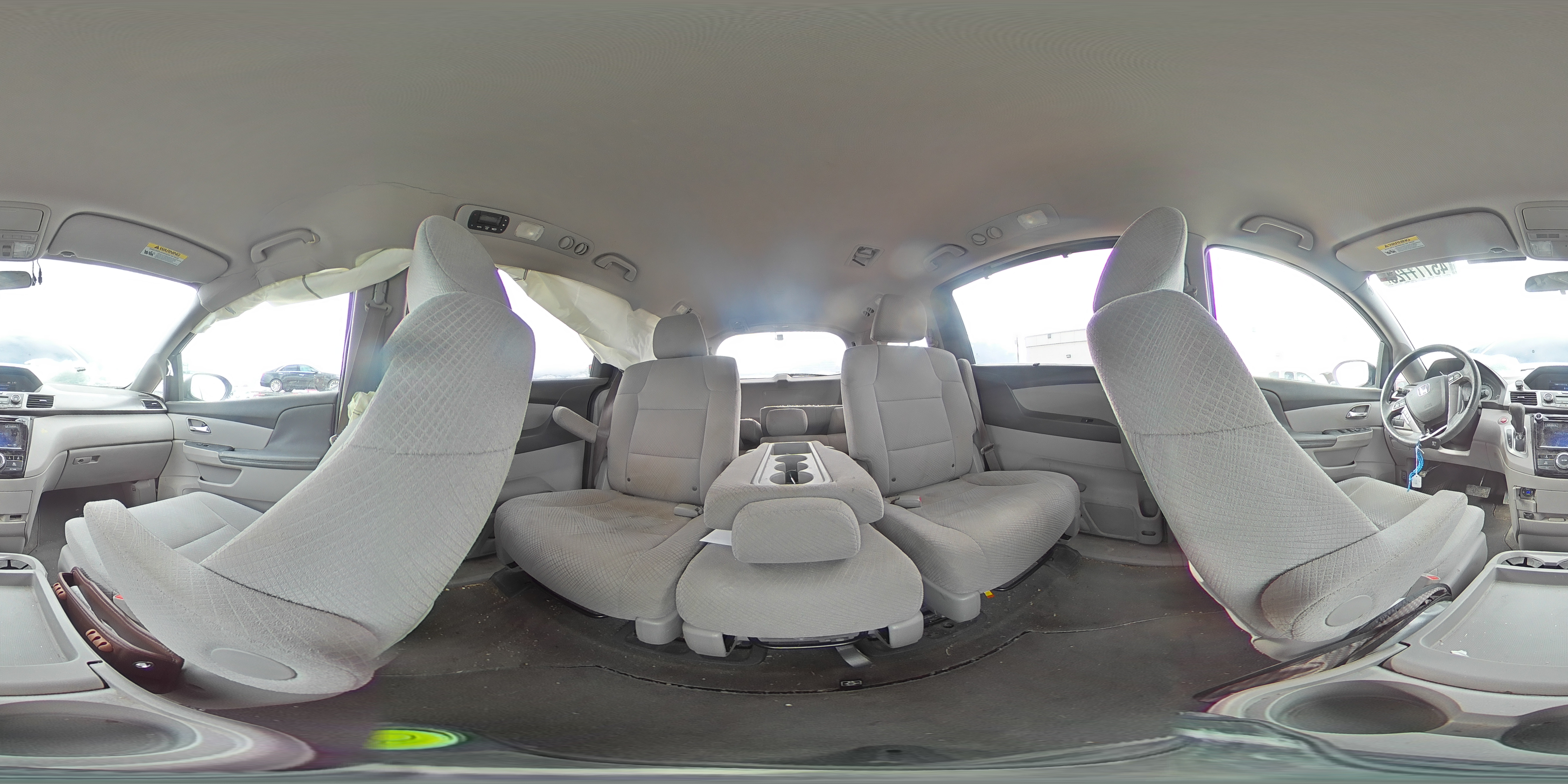 2015 Honda Odyssey - Image 13