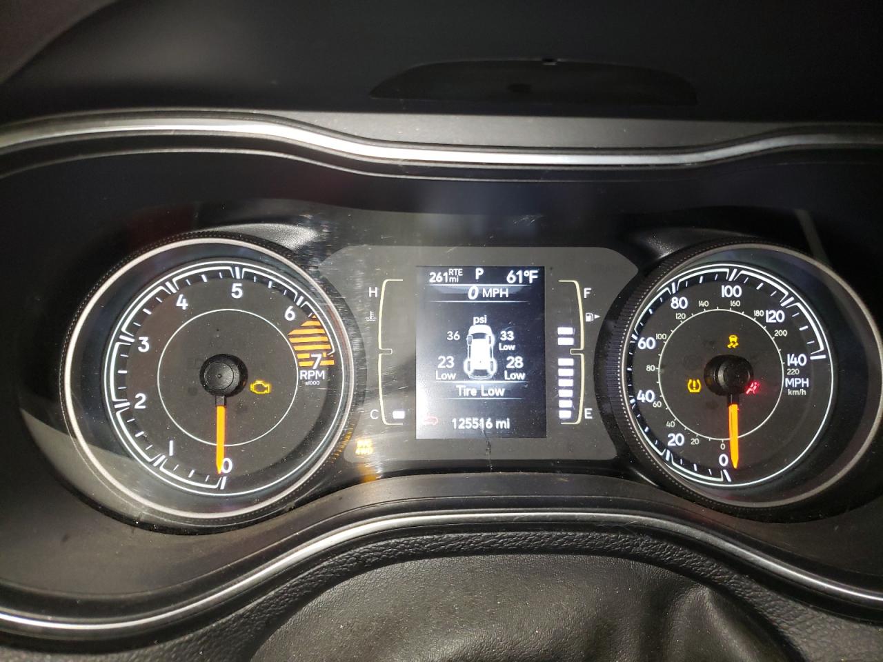 2019 Jeep Grand Cherokee - Image 9