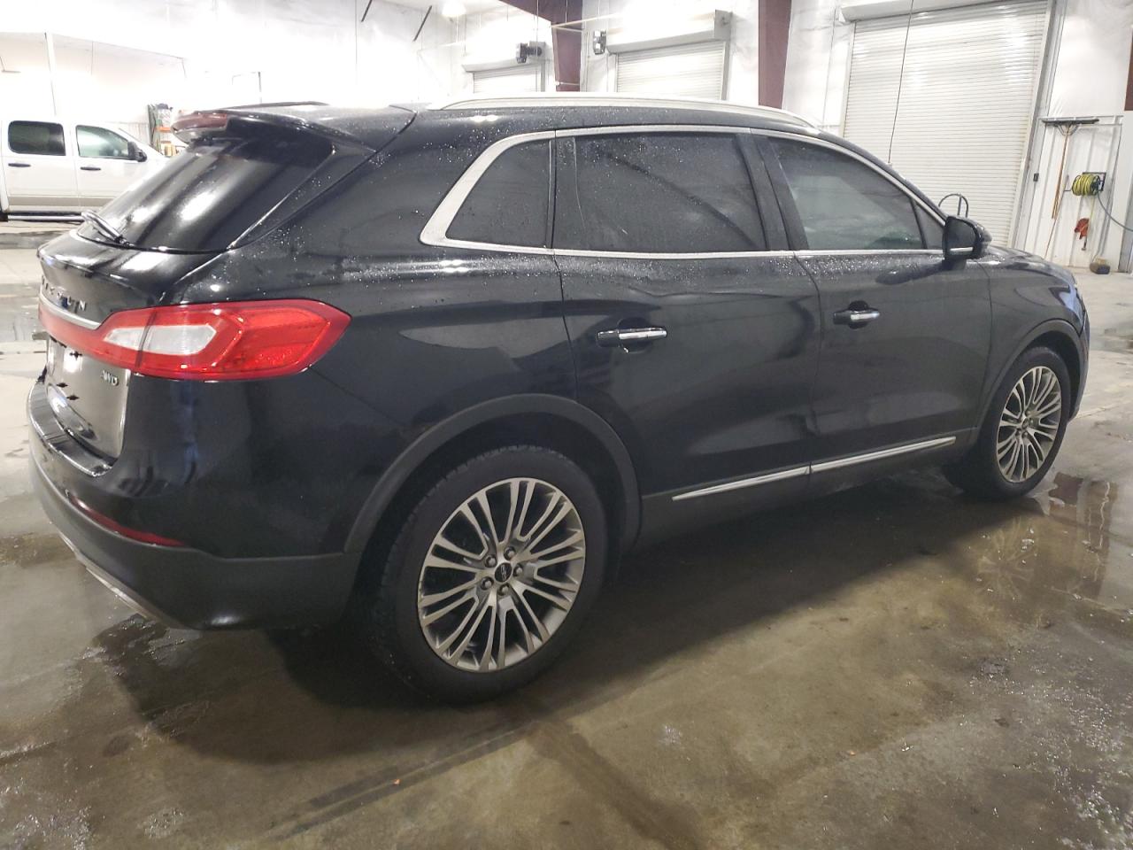 2016 Lincoln MKX - Image 3