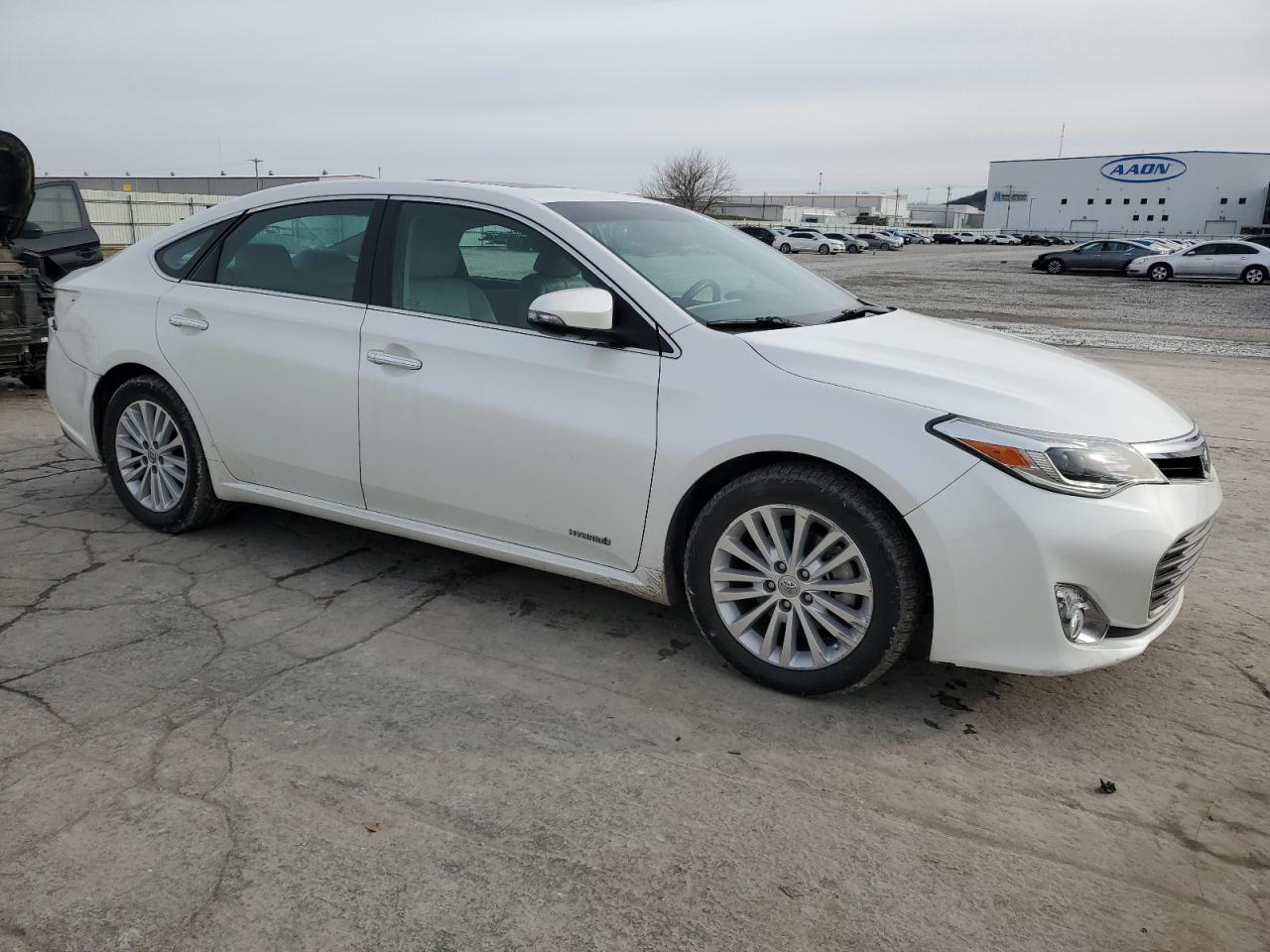 2013 Toyota Avalon - Image 4