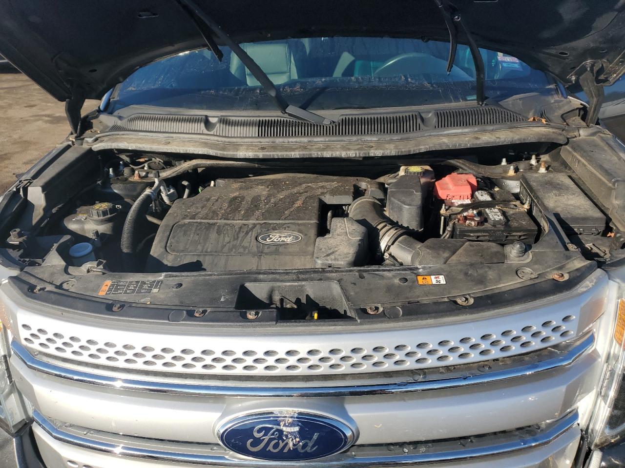 2015 Ford Explorer - Image 13