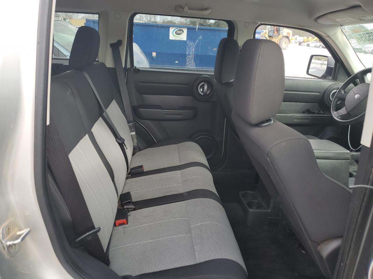 2008 Dodge Nitro - Image 11