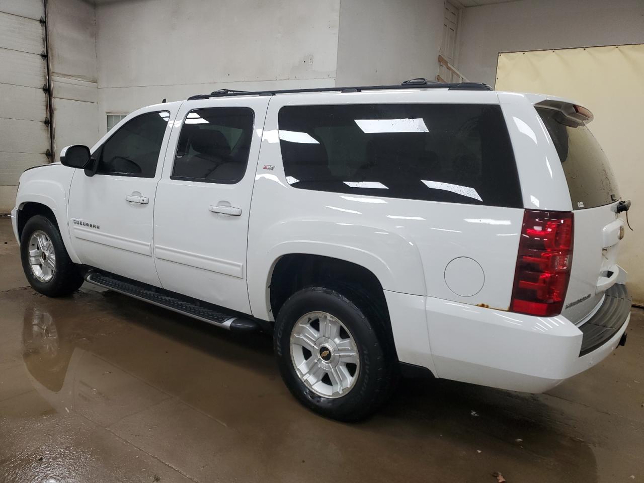 2011 Chevrolet Suburban - Image 2