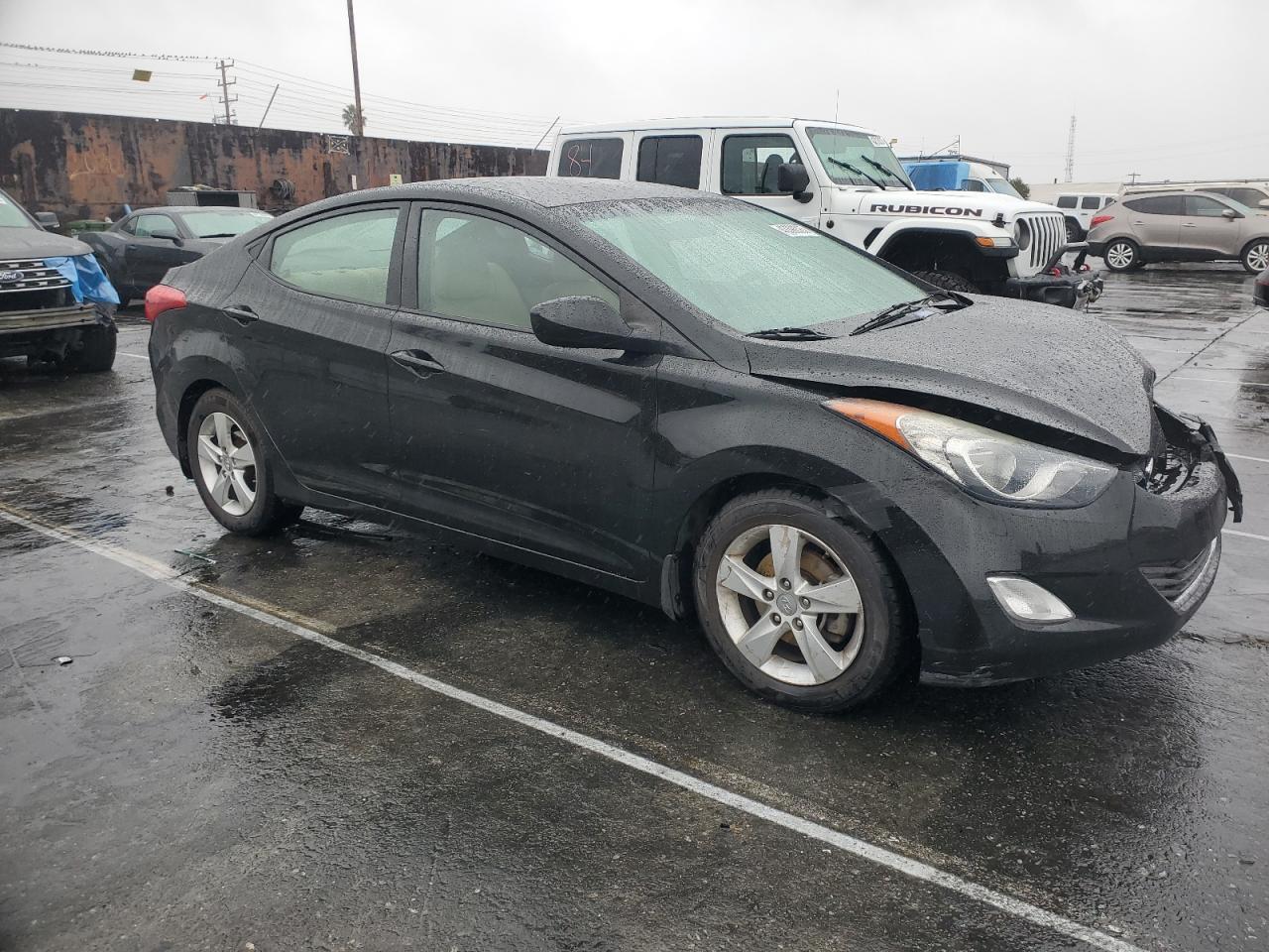 2013 Hyundai Elantra - Image 4