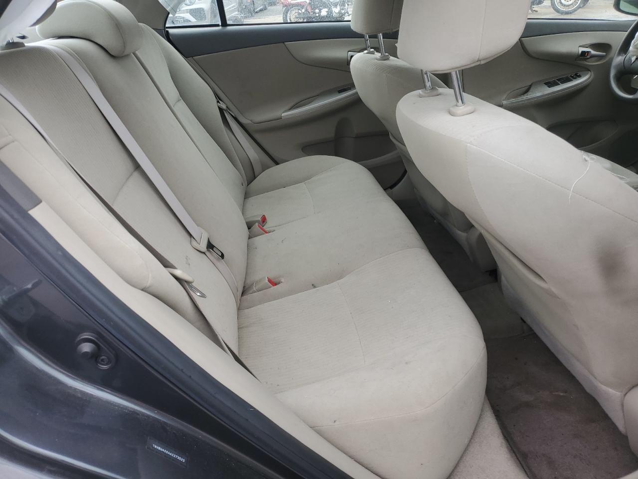 2010 Toyota Corolla - Image 10