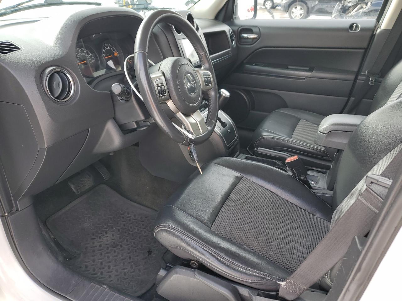 2014 Jeep Liberty (Patriot) - Image 7