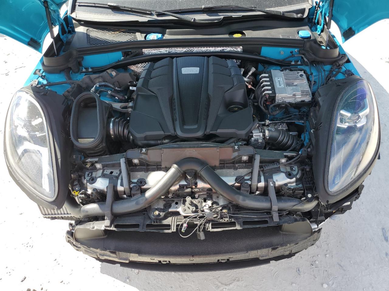 2021 Porsche Macan - Image 13