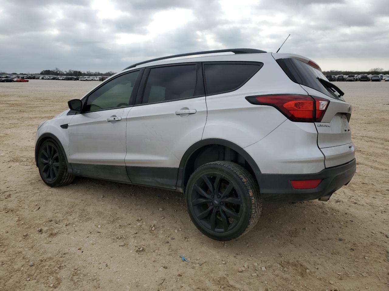 2019 Ford Escape - Image 2