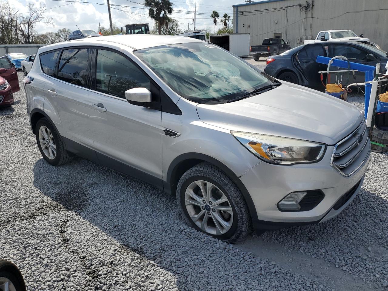 2017 Ford Escape - Image 4