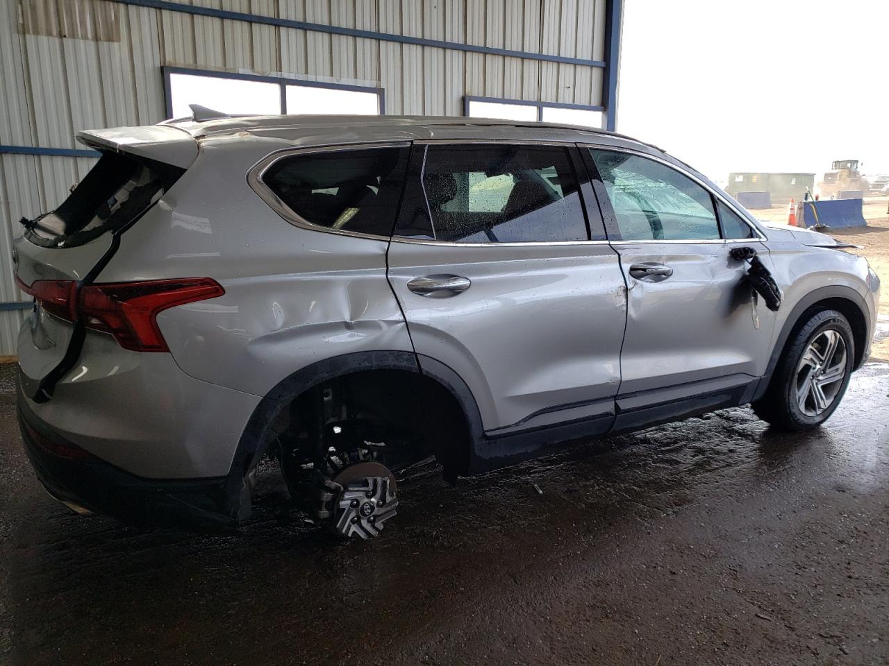 2023 Hyundai Santa Fe - Image 3