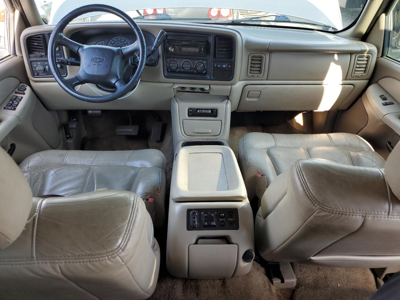 2001 Chevrolet Suburban - Image 8