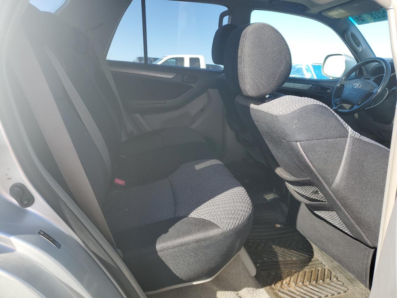 2007 Toyota 4Runner - Image 11