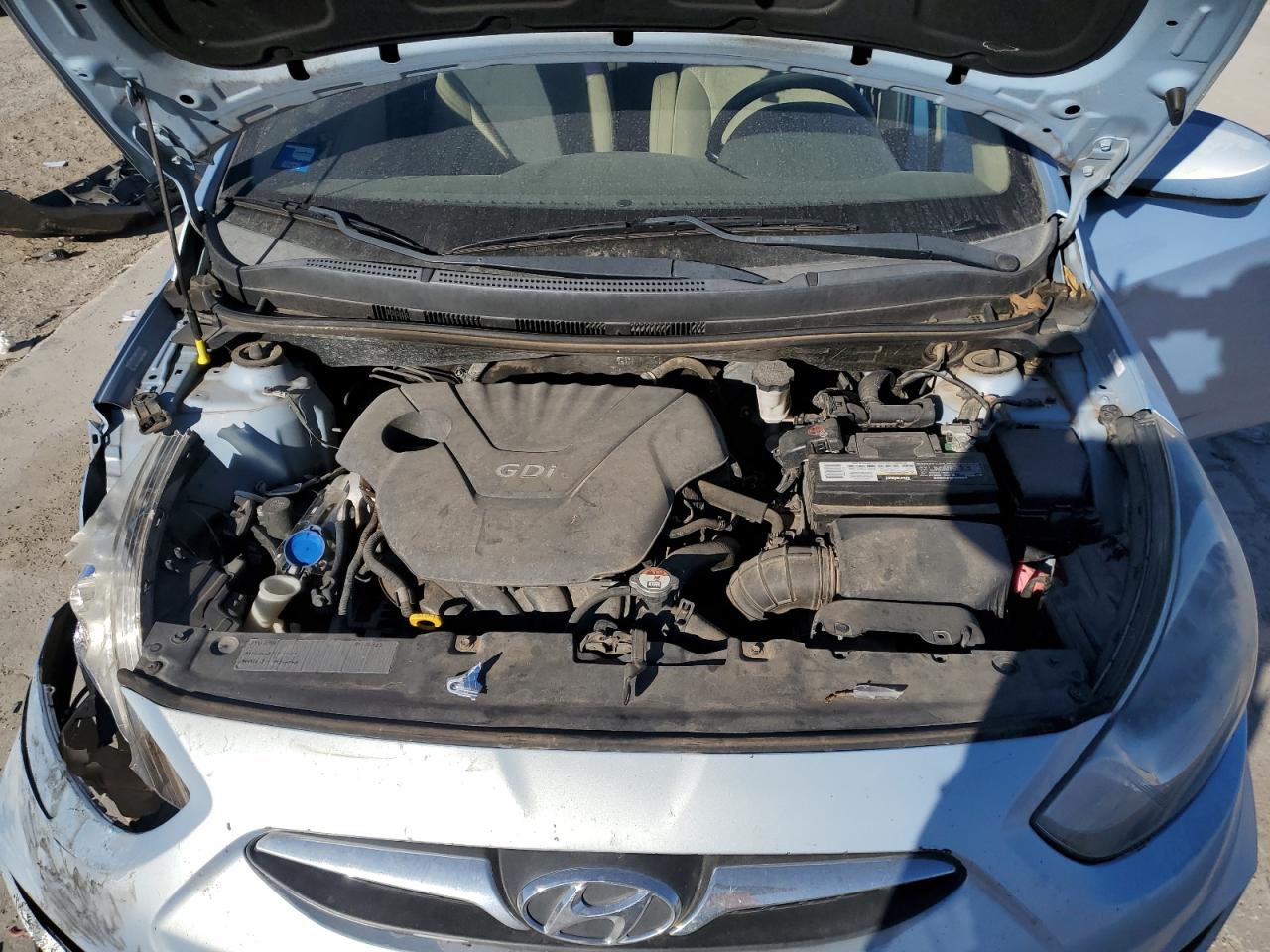 2013 Hyundai Accent - Image 13