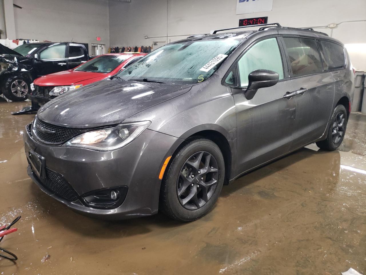2019 Chrysler Pacifica - Image 1